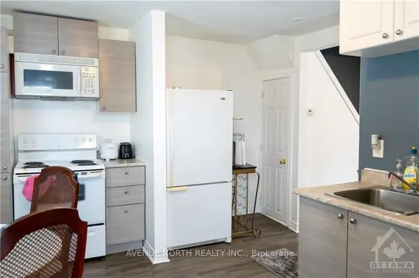 216 Hannah ST, Vanier And Kingsview Park, ON K1L 7M8