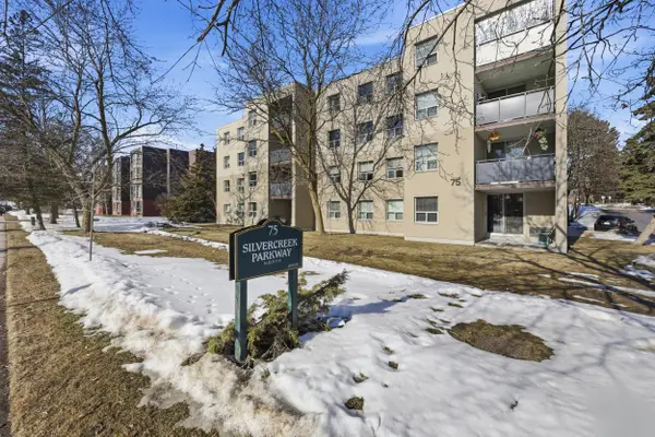 75 Silvercreek Pkwy N #308, Guelph, ON N1H 7R9
