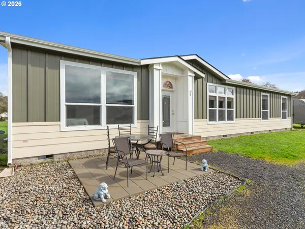 4 NATURE LOOP, Cathlamet, WA 98612