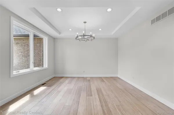 5245 BUELL DR, Commerce Charter Township, MI 48382