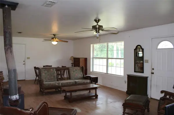 120 FM 2064 N, Jacksonville, TX 75766