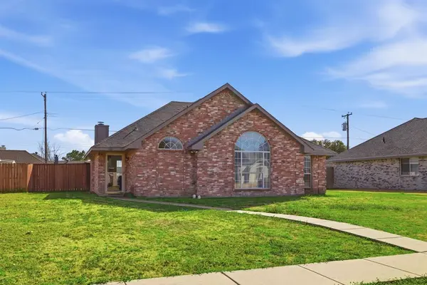 1302 Old Knoll Drive, Wylie, TX 75098