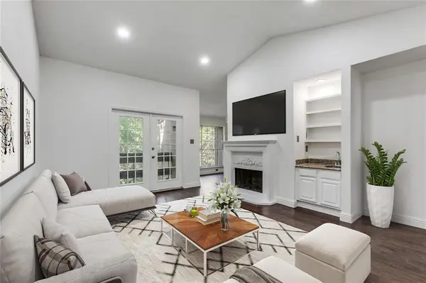 9801 Royal Lane #806, Dallas, TX 75231