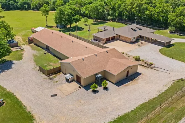 180 Nelson Wyatt Road, Mansfield, TX 76063