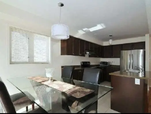 9 Barnham ST, Ajax, ON L1Z 0M5