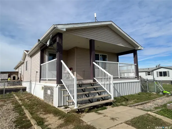 187 Robinson AVENUE, Macoun, SK S0C 1P0