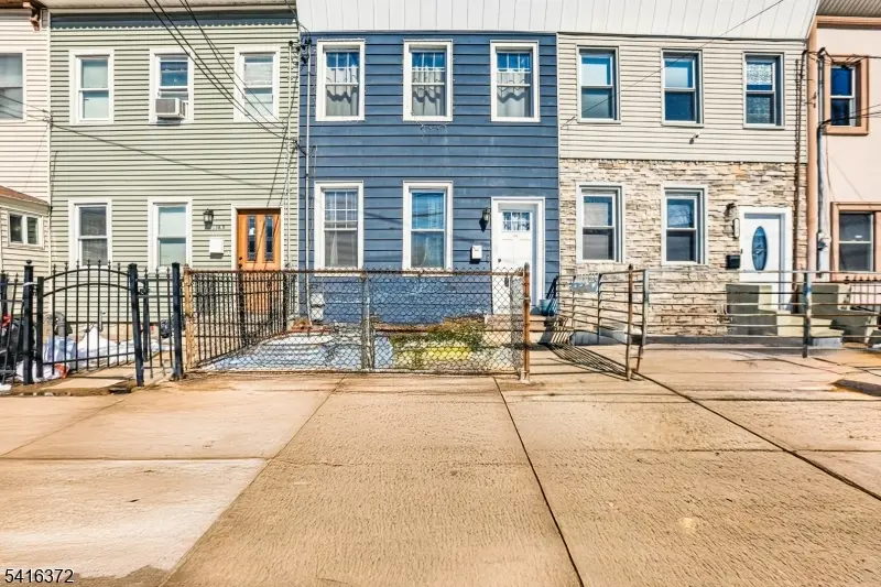 138 Broadway, Jersey City, NJ 07306