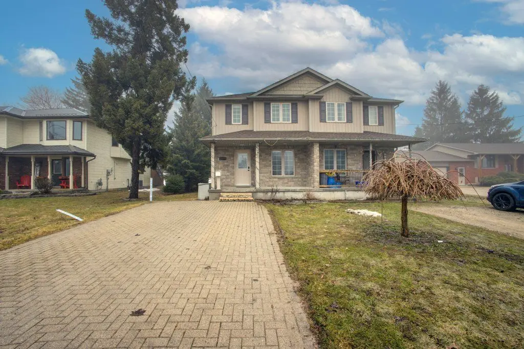 371 Main ST W, Minto, ON N0G 2P0