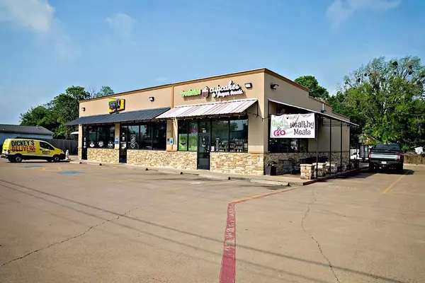 Athens, TX 75751,220 S Palestine Street