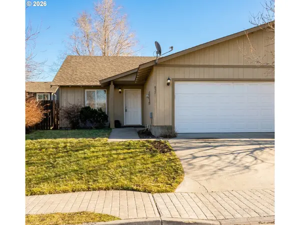 Madras, OR 97741,857 SE MALIAH AVE