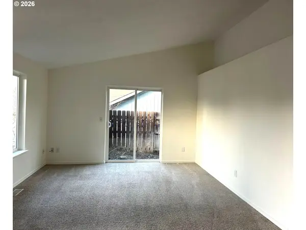 Madras, OR 97741,857 SE MALIAH AVE