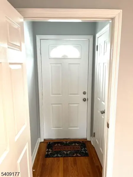 94 Belmont Dr, Livingston Twp., NJ 07039