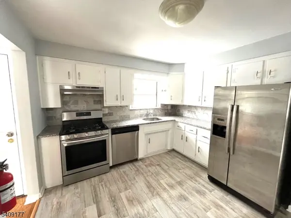 94 Belmont Dr, Livingston Twp., NJ 07039