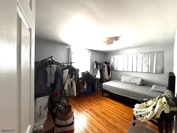 94 Belmont Dr, Livingston Twp., NJ 07039