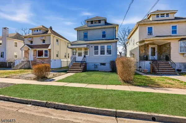 204 Pine St, Roselle Boro, NJ 07203