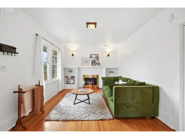 3323 SE 55TH AVE, Portland, OR 97206