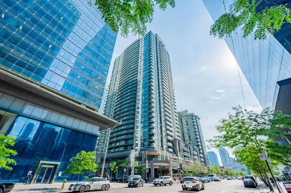 30 Grand Trunk CRES #3906, Toronto C01, ON M5J 3A4