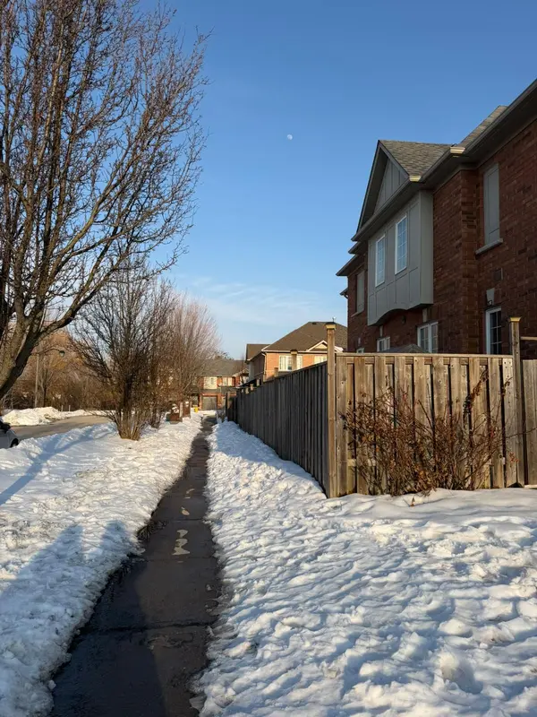 303 Porte RD #Basement, Ajax, ON L1S 0A4