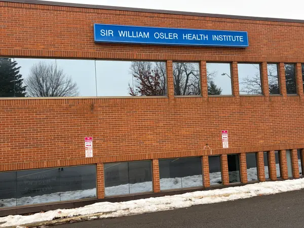 565 Sanatorium RD #204-06, Hamilton, ON L9C 7N4