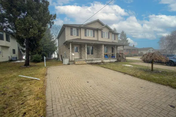 371 Main ST W, Minto, ON N0G 2P0