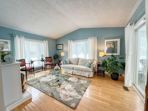 173 Lace Bark LN, Centre Wellington, ON N0B 1J0