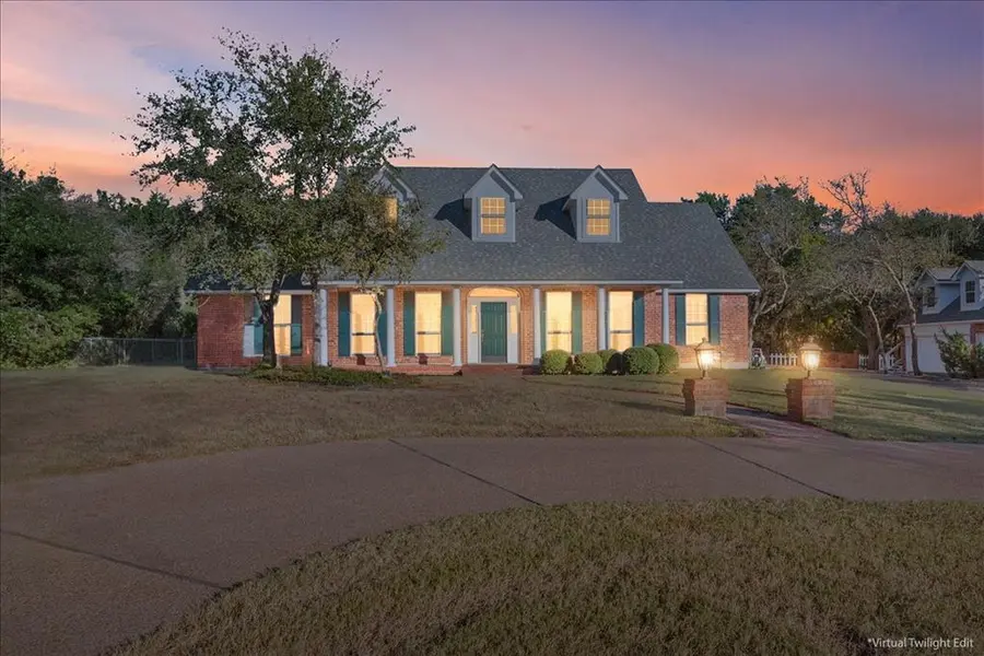 404 Greenwood Lane, Waco, TX 76705