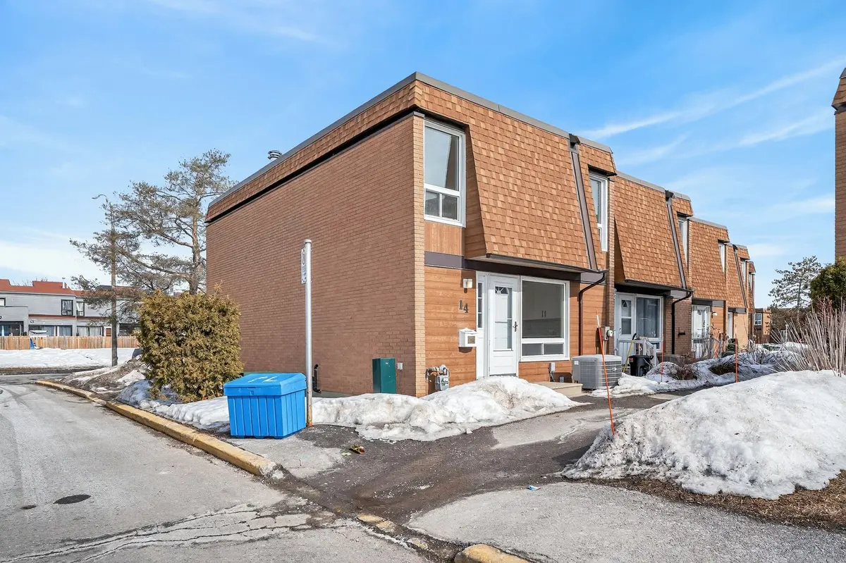 3565 Downpatrick RD #14, Hunt Club - Windsor Park Village And Area, ON K1V 8T3