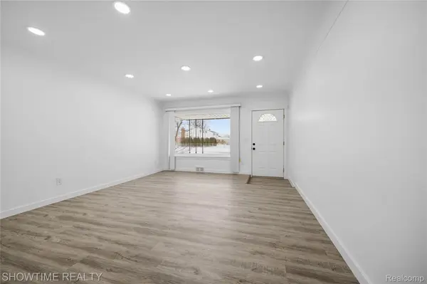 11248 Forrer DR, Sterling Heights, MI 48312