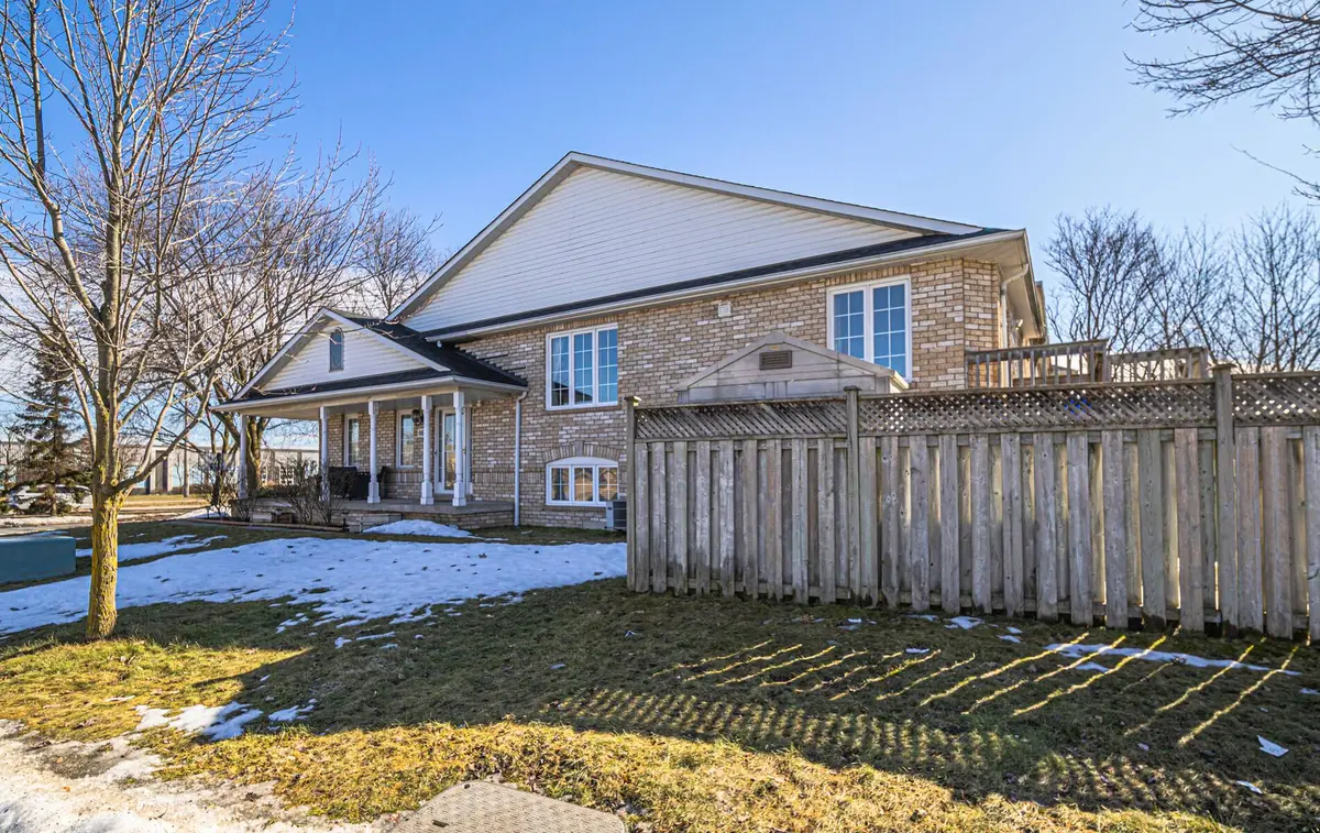 66 Booth CRES, Ajax, ON L1Z 1H8