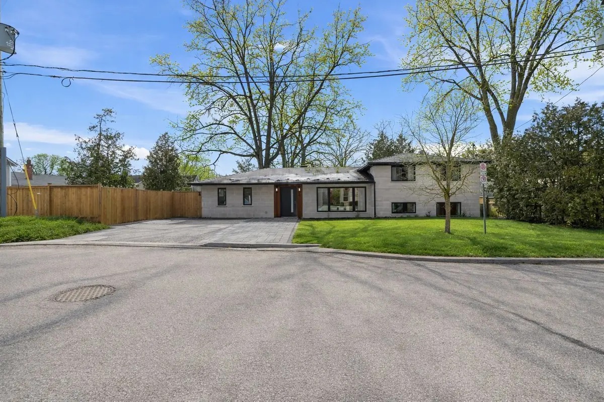 3 Reuben ST, Aurora, ON L4G 2M1