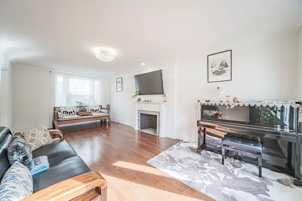 277 Lawrence AVE E, Toronto C12, ON M4N 1T6