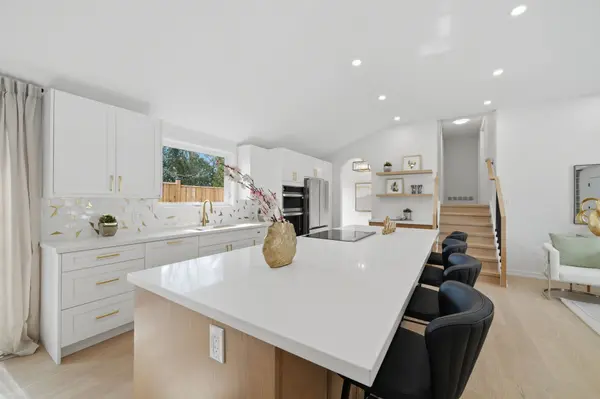 3 Reuben ST, Aurora, ON L4G 2M1