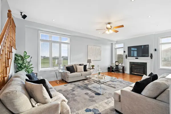 5 Farina DR, Brampton, ON L6P 0E3