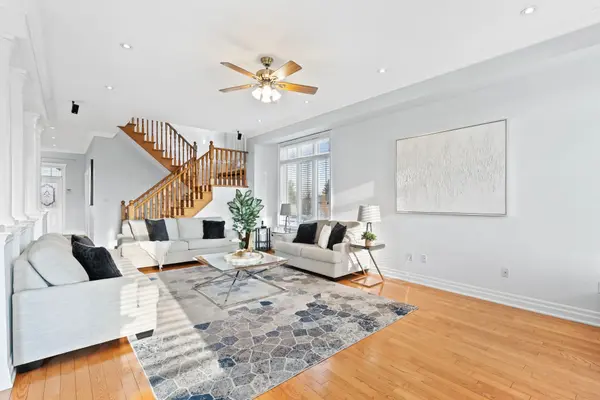 5 Farina DR, Brampton, ON L6P 0E3