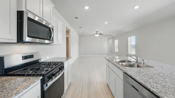 124 LILYWOOD Lane, Boyd, TX 76023