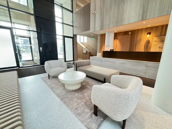 195 Commerce ST #2915, Vaughan, ON L4K 0P9