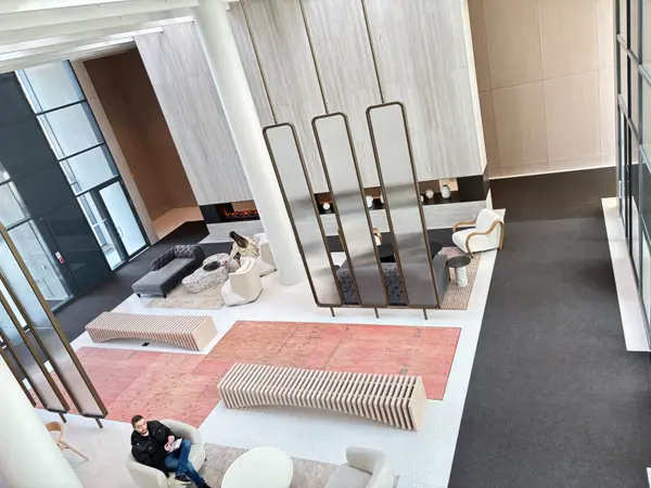 195 Commerce ST #2915, Vaughan, ON L4K 0P9