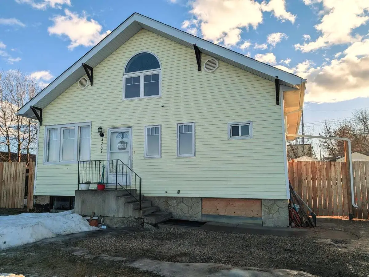 4704 47 AVE, Spirit River, AB T0H 3G0