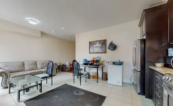 33 Wanstead AVE, Toronto E06, ON M1L 3L3