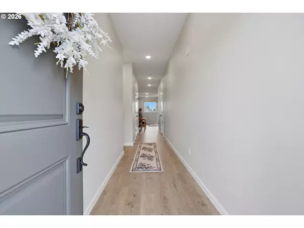 Donald, OR 97020,20951 EDEN AVE NE