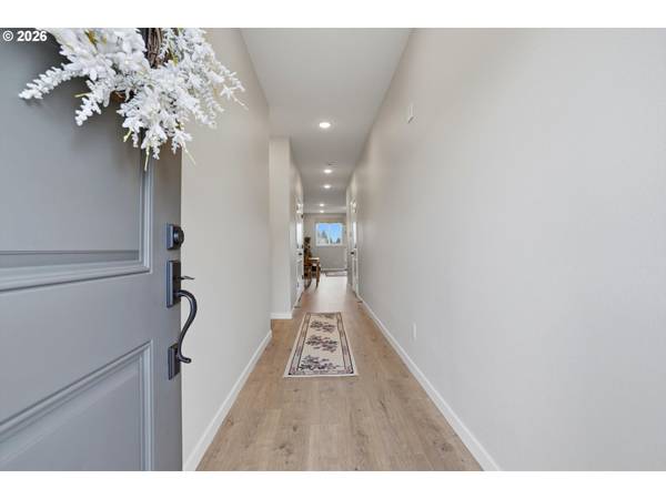 20951 EDEN AVE NE, Donald, OR 97020