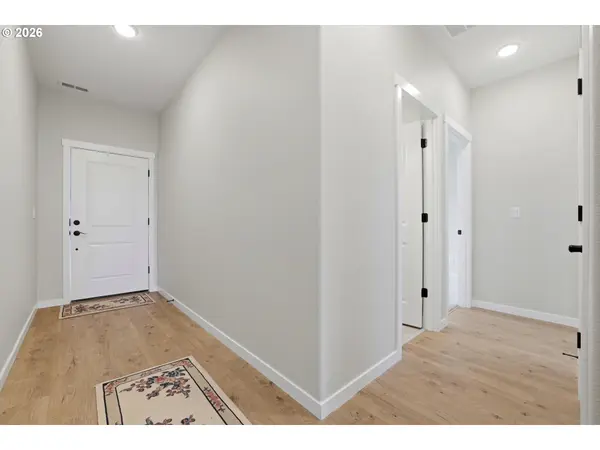 20951 EDEN AVE NE, Donald, OR 97020