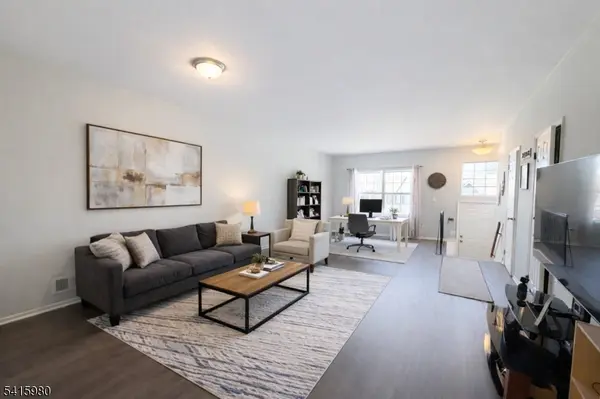 403 Tallwood Ln, Green Brook Twp., NJ 08812