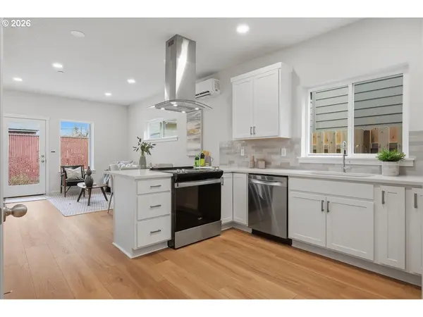 9281 E Burnside ST, Portland, OR 97216