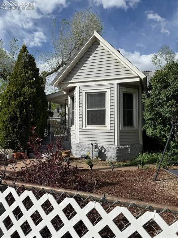 2932 W Kiowa ST, Colorado Springs, CO 80904