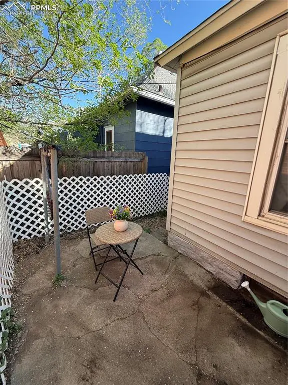 2932 W Kiowa ST, Colorado Springs, CO 80904