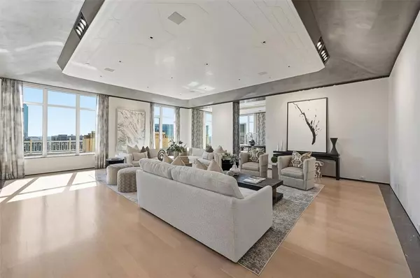 Dallas, TX 75201,2555 N Pearl Street #2200