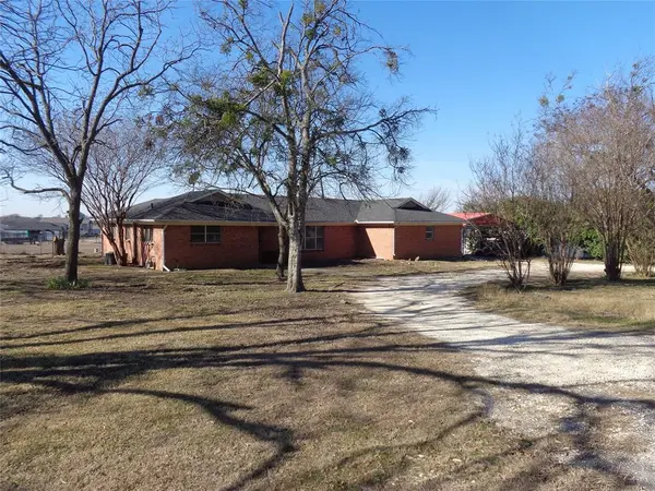 612 S Files Street, Itasca, TX 76055
