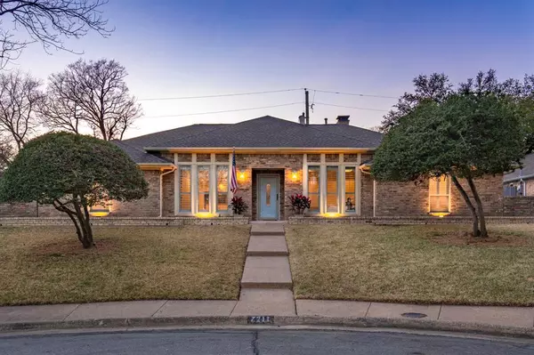 Dallas, TX 75231,7211 Pleasant View Drive