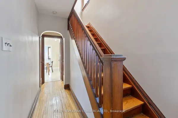 17 Augusta AVE, Toronto C01, ON M5T 2K7